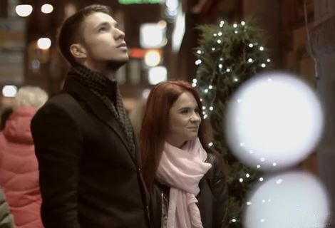 Случайное знакомство на улице, подарило российской красотке заботливого симпатичного бойфренда